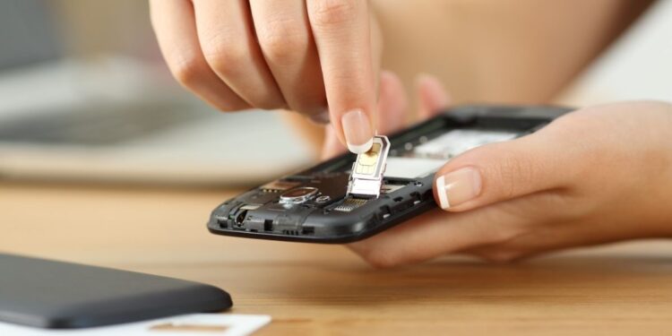 4 Benefits of Having an International Sim Card