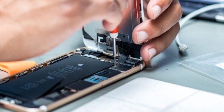 Top Questions To Ask Your Mobile Repair Shop