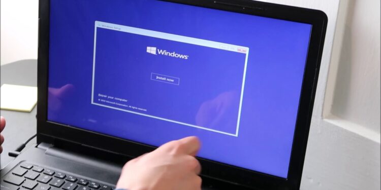 Difference between malware and a virus