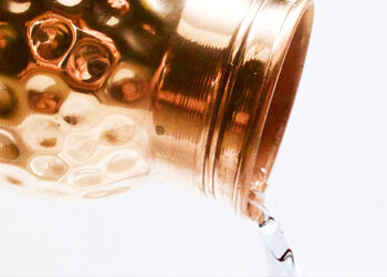 Copper water for detox and skin care