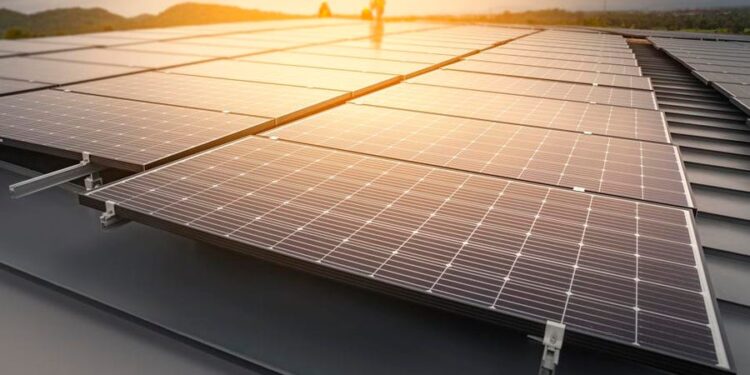 Things to consider when buying a commercial solar panel