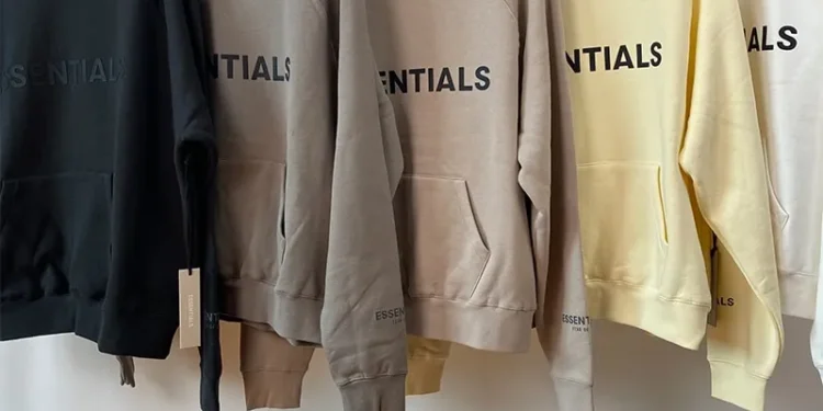 Essential hoodie