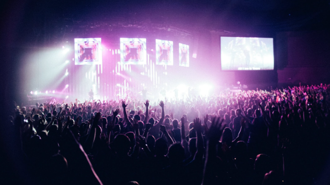 How To Manage Large Crowds At Events