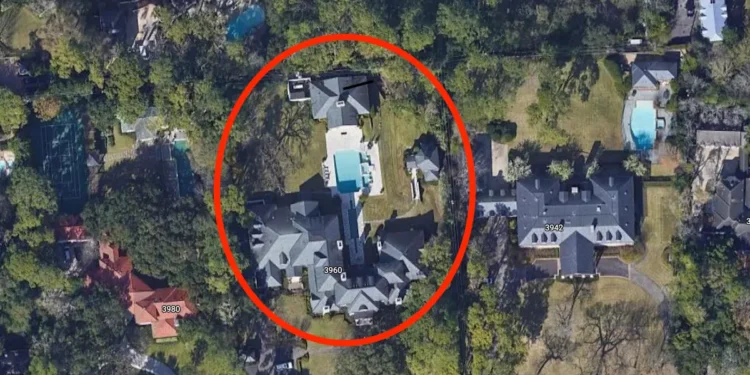 Joel Osteen’s House: A Luxurious Abode Reflecting Success
