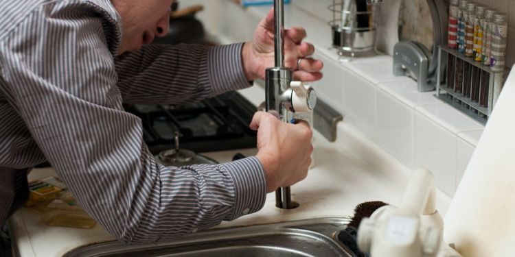 How to Do Basic Plumbing Repairs Yourself