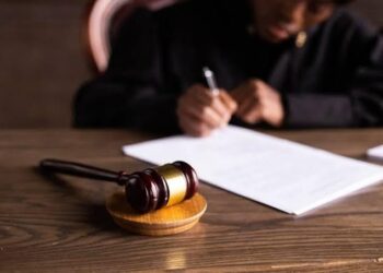 7 Essential Tips on How to Choose the Right Attorney