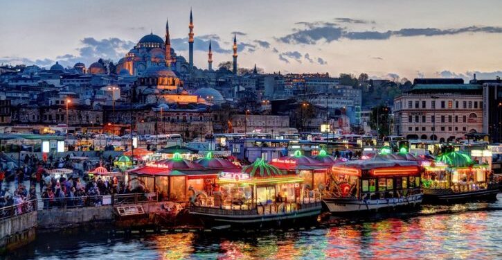 Unlocking the Turkish Adventure: Turkey Visa Guide for US Citizens and Travelers from Vanuatu