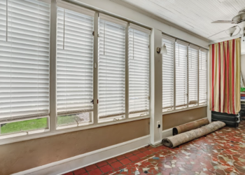 Searching for a realtor who can help you with all of your real estate needs in Jacksonville, FL? Erin E King MBA, REALTOR®️ at Compass Real Estate is here for you.