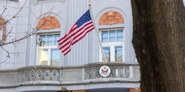 Navigating the US Visa Process: A Comprehensive Guide for Slovak and Slovenian Citizens