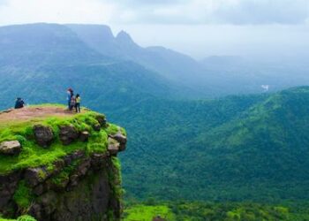 Guide to Tourist Visas for Travel Enthusiasts