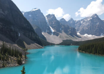 Gateway to Canada: A Comprehensive Guide to Visa Applications for Latvian and Bulgarian Citizens