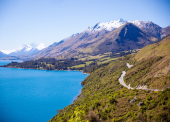 How Can British Citizens Obtain a New Zealand Visa?