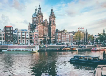 Navigating the US Visa Process Online: A Guide for Dutch Citizens