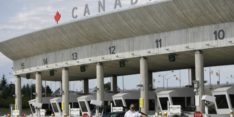 Canada Visitor Visa and Entering Canada Through a US Border Crossing