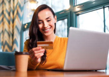 How Latvian Citizens Can Apply for a Saudi Visa